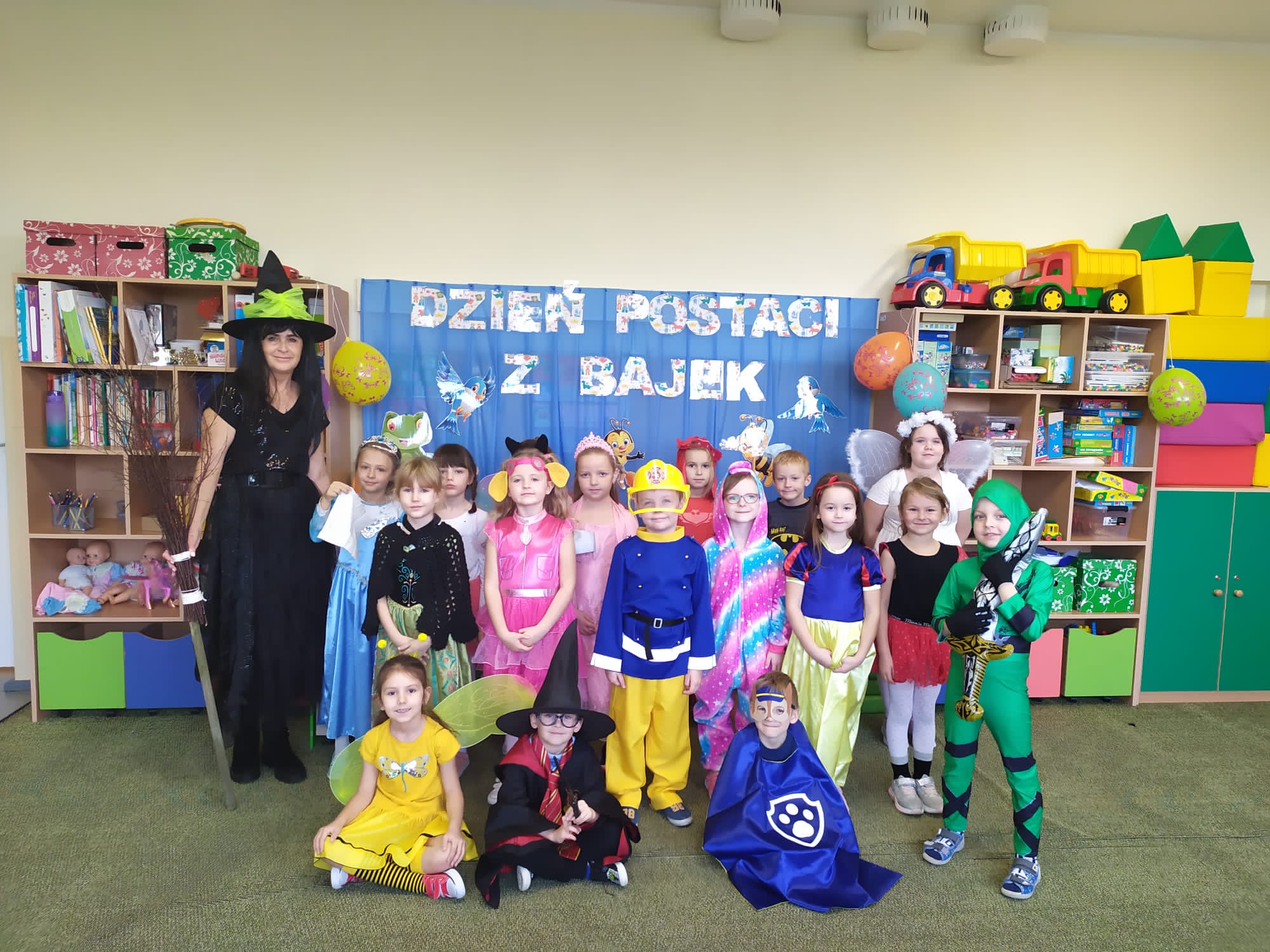 Dzień Postaci z Bajek w klasie 0a.