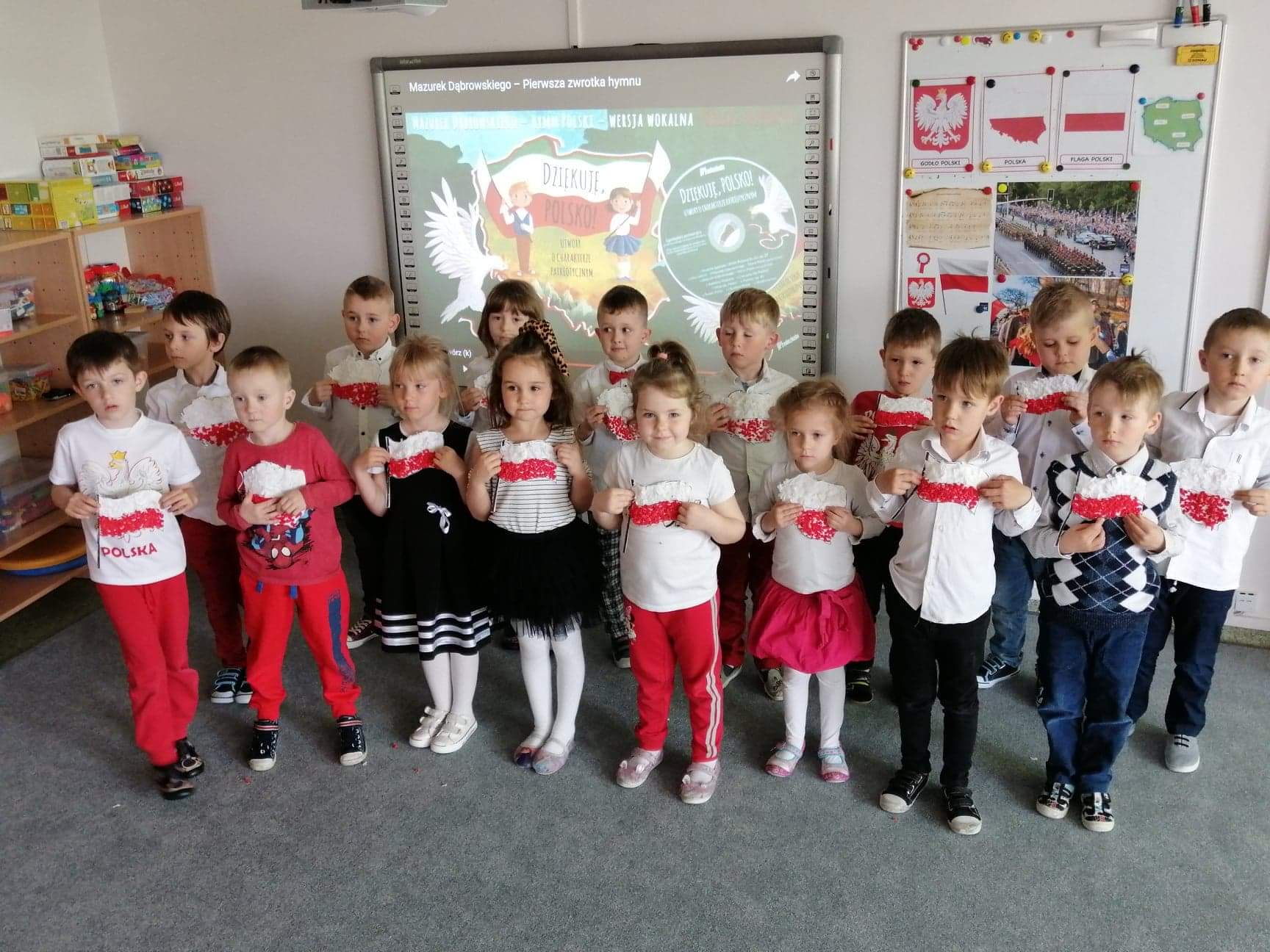 Dzień Flagi w przedszkolu.