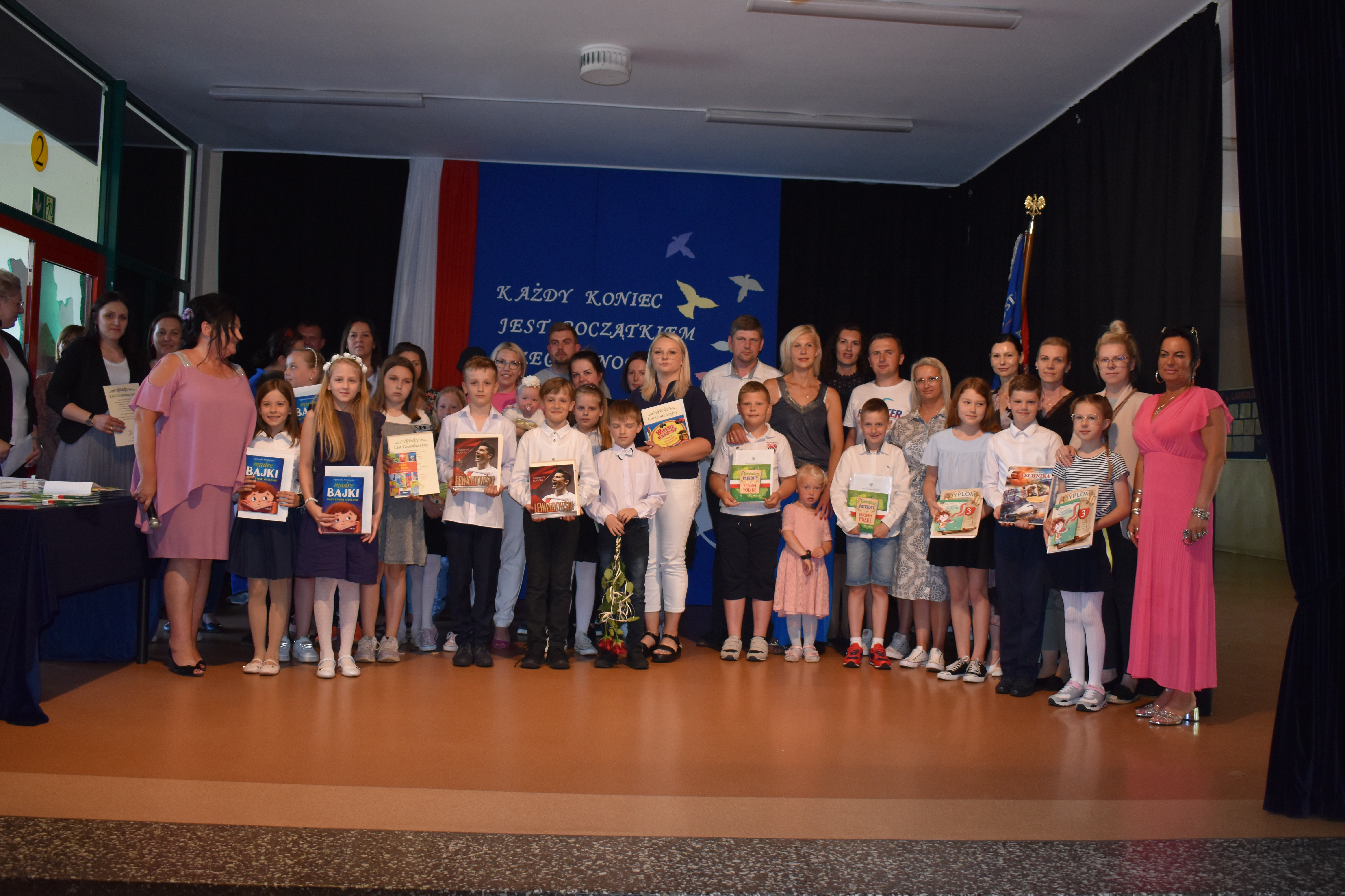 Zakończenie roku szkolnego dla klas młodszych.