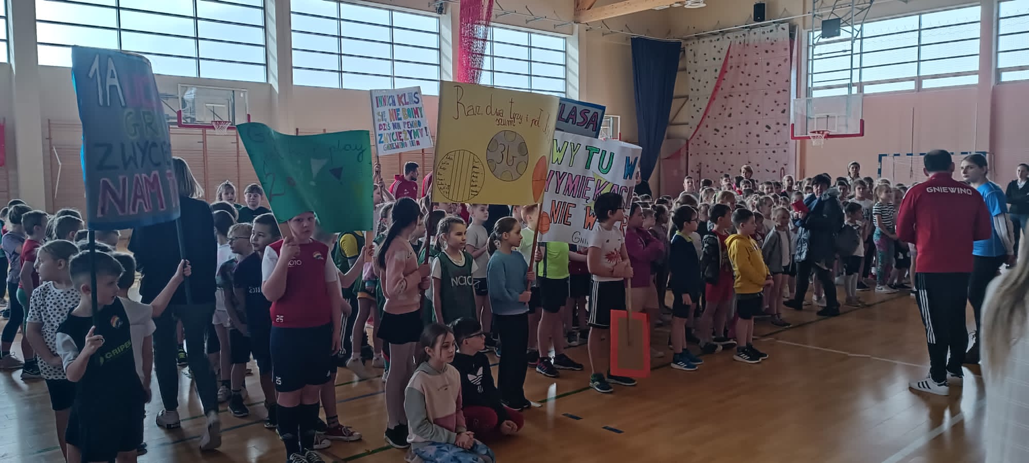 Igrzyska sportowe dla klas 1-3.