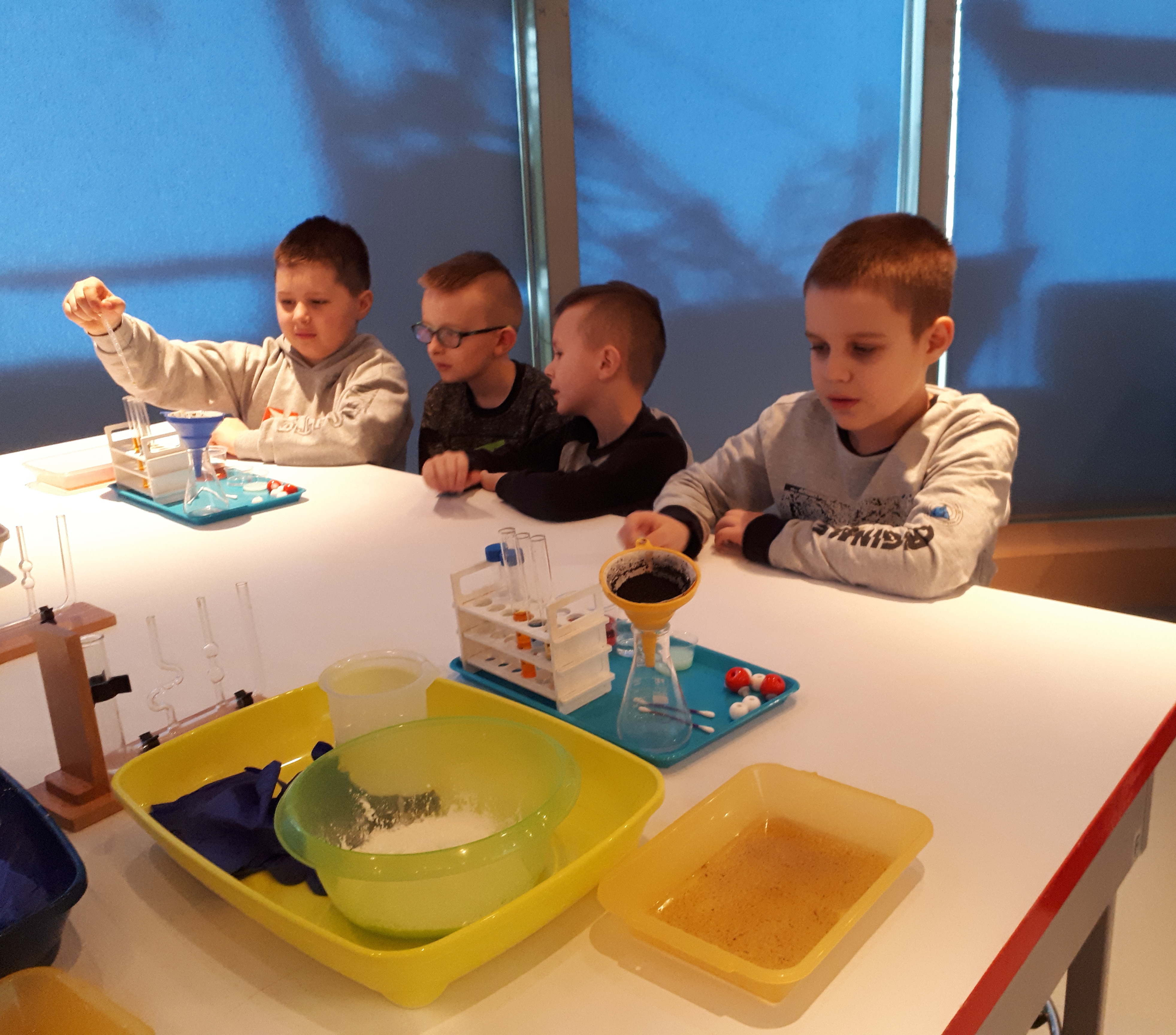 Warsztaty klas trzecich w Centrum Nauki Experyment 