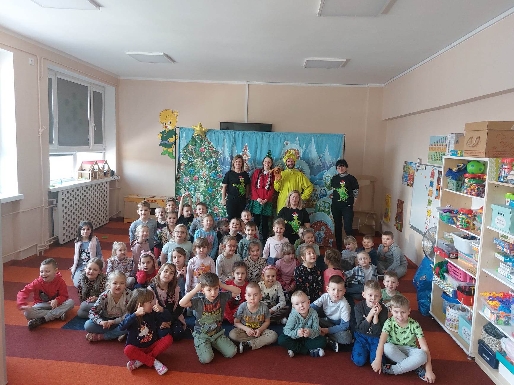 Występ teatru Blaszany Bębenek