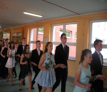Bal gimnazjalny 2017 zdjecie 16