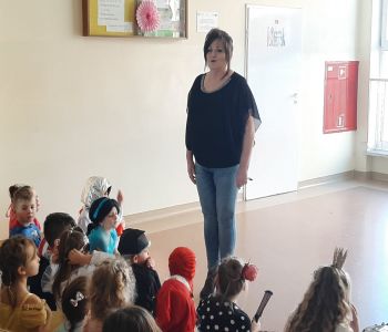 Bal karnawałowy klas młodszych. zdjecie 103