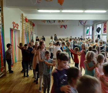 Zabawa andrzejkowa klas I-III. zdjecie 1