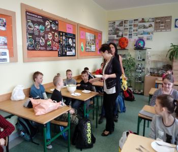 ZDROWE ODŻYWIANIE W KLASACH 4 zdjecie 2