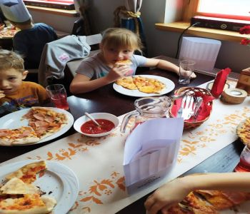Warsztaty przygotowywania i wypieku pizzy dla Przedszkolaków. zdjecie 25