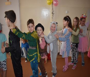 Bal karnawałowy klas młodszych. zdjecie 5