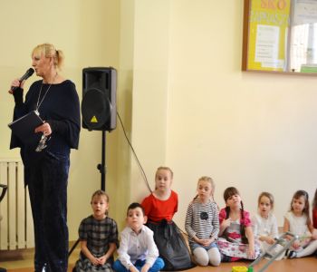 Dzień Babci i Dziadka w klasach zerowych. zdjecie 1