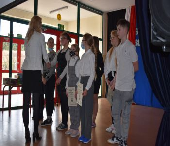Laureaci konkursów związanych z obchodami Dnia Patrona Szkoły. zdjecie 3