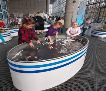 Wycieczka kl. 1A do Centrum Nauki Eksperyment. zdjecie 150