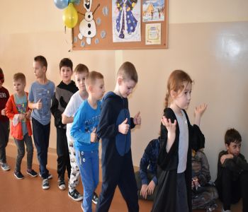 Bal karnawałowy klas młodszych. zdjecie 30