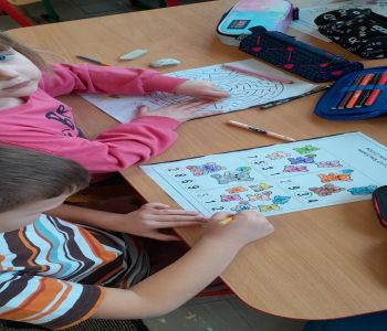 Dzień pluszowego misia w klasach 0a i 1a zdjecie 10