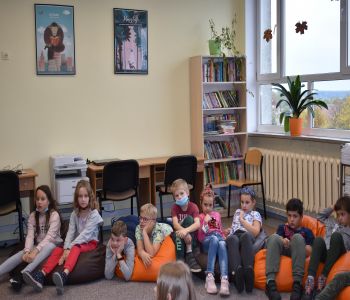 Klasy trzecie ze „Swojakami” odkrywały magię natury. zdjecie 3