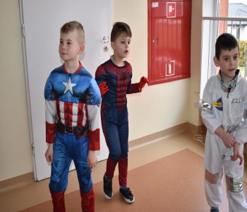 Bal karnawałowy klas młodszych. zdjecie 43