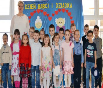 Dzień Babci i Dziadka w klasach zerowych. zdjecie 4