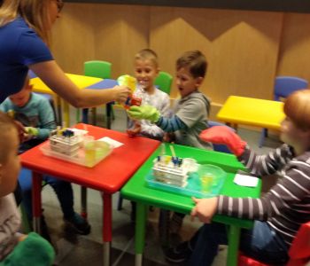 Wycieczka kl. 1A do Centrum Nauki Eksperyment. zdjecie 124
