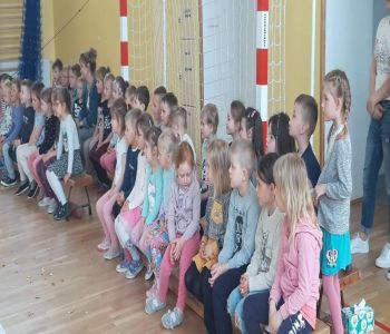Cyrk Bubble Show w przedszkolu. zdjecie 7