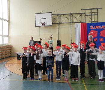 Ślubowanie pierwszoklasistów zdjecie 3