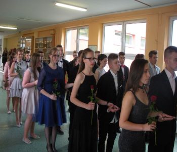 Bal gimnazjalny 2017 zdjecie 19