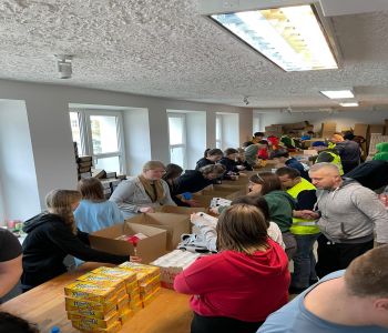 Szkolne Koło Wolontariatu pomaga Ukrainie. zdjecie 22