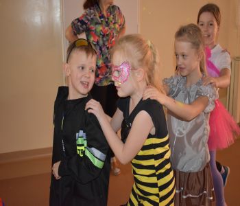 Bal karnawałowy klas młodszych. zdjecie 51