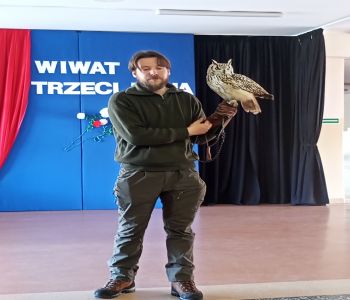 Żywa lekcja przyrody z ptakami drapieżnymi. zdjecie 0