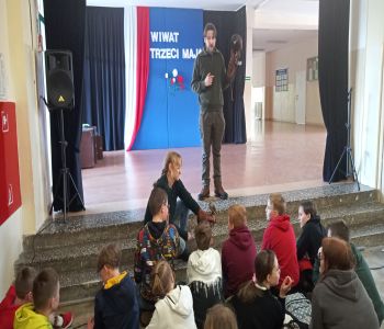 Żywa lekcja przyrody z ptakami drapieżnymi. zdjecie 1