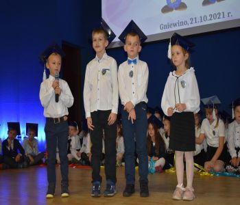 Ślubowanie klas pierwszych. zdjecie 20