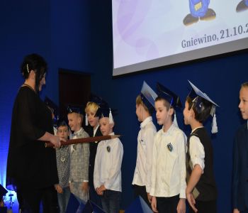 Ślubowanie klas pierwszych. zdjecie 17