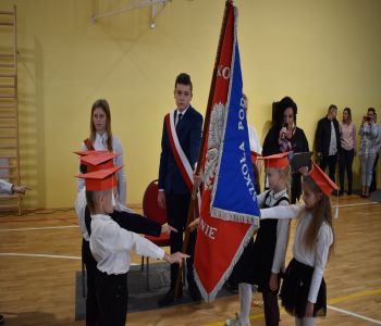 Uroczyste pasowanie na ucznia. zdjecie 22