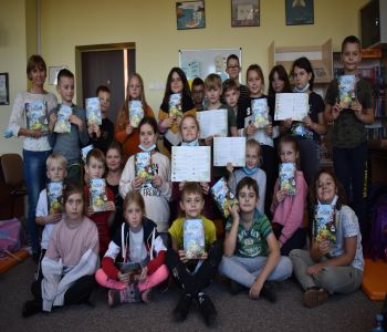 Klasy trzecie ze „Swojakami” odkrywały magię natury. zdjecie 5