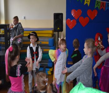 Bal karnawałowy w Punkcie Przedszkolnym. zdjecie 56