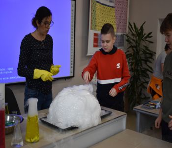 Żywa lekcja chemii zdjecie 2