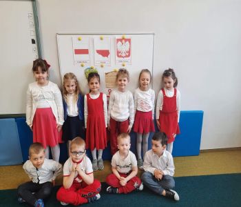 Dzień Flagi w przedszkolu. zdjecie 7