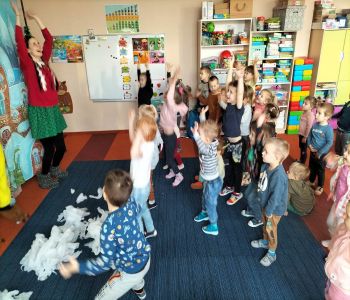 Występ teatru Blaszany Bębenek zdjecie 3