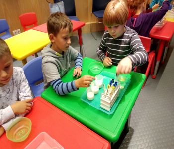 Wycieczka kl. 1A do Centrum Nauki Eksperyment. zdjecie 37