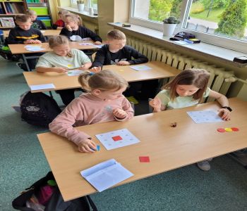 Mistrz tabliczki mnożenia w klasie 2b - lekcja otwarta. zdjecie 10