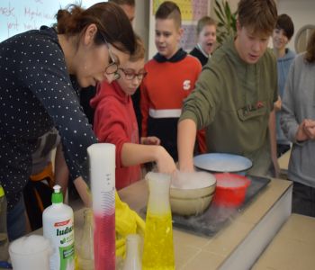 Żywa lekcja chemii zdjecie 14