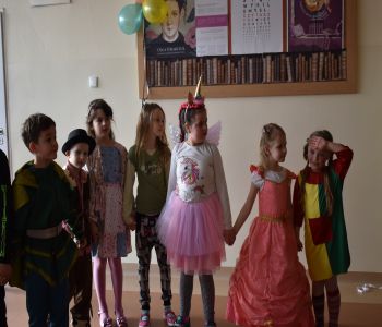 Bal karnawałowy klas młodszych. zdjecie 96