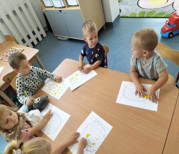 Dzień Kropki w przedszkolu. zdjecie 12