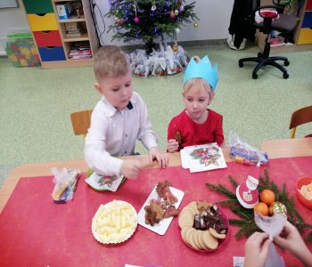 Wigilia w Punkcie Przedszkolnym 2020r. zdjecie 57