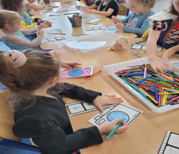 Dzień Postaci z Bajek w naszym przedszkolu. zdjecie 7