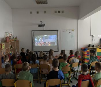 Dzień Postaci z Bajek w naszym przedszkolu. zdjecie 11