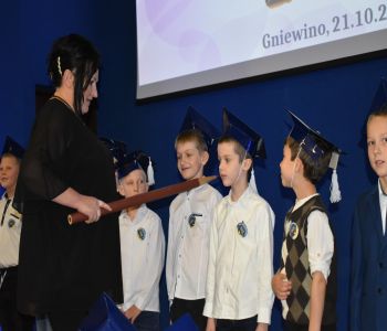 Ślubowanie klas pierwszych. zdjecie 23