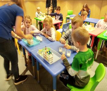 Wycieczka kl. 1A do Centrum Nauki Eksperyment. zdjecie 45