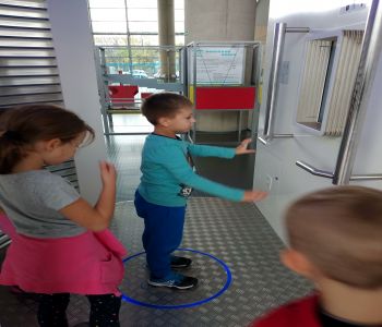 Wycieczka kl. 1A do Centrum Nauki Eksperyment. zdjecie 292