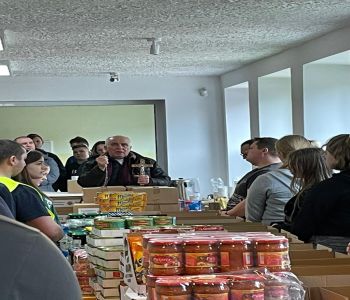 Szkolne Koło Wolontariatu pomaga Ukrainie. zdjecie 6
