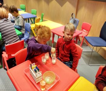 Wycieczka kl. 1A do Centrum Nauki Eksperyment. zdjecie 73