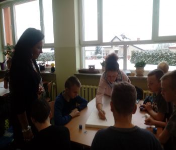 ŹRÓDEŁKO W SZKOLE - AKTYWNI UCZNIOWIE I RODZICE zdjecie 1